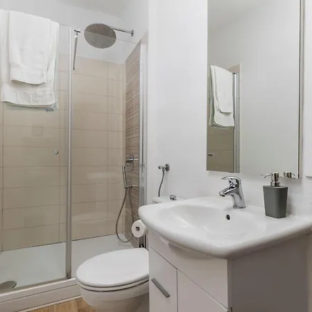 Blue Pearl Apartment *